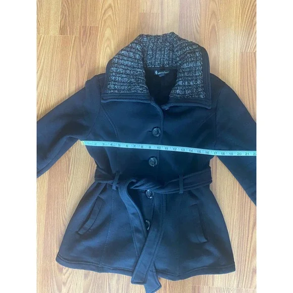 Women’s Contemporary Style Signature Studio Size Medium Black Jacket with belt - Picture 11 of 11